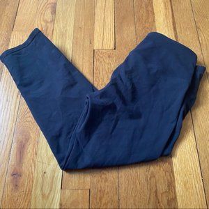 {Athleta} Black Capri Leggings